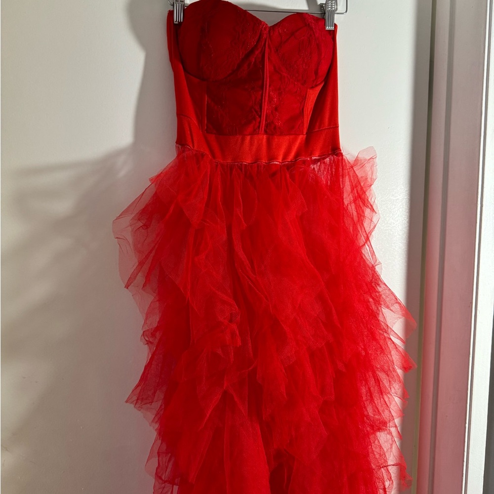 Perfect for a Lydia Deetz costume! Costume red dress size L